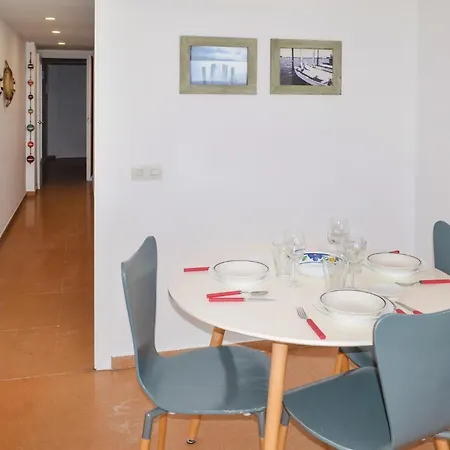 Апартаменты 3 Bedroom Beautiful In Льорет-де-Мар