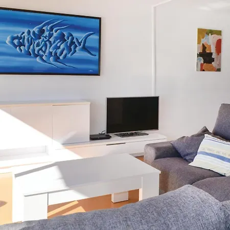 Апартаменты 3 Bedroom Beautiful In Льорет-де-Мар