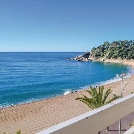 Апартаменты 3 Bedroom Beautiful In